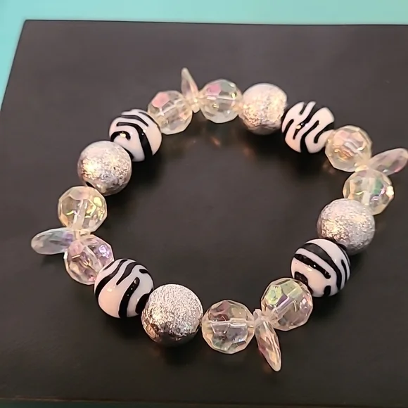 3 bracelets - Picture 4 of 5